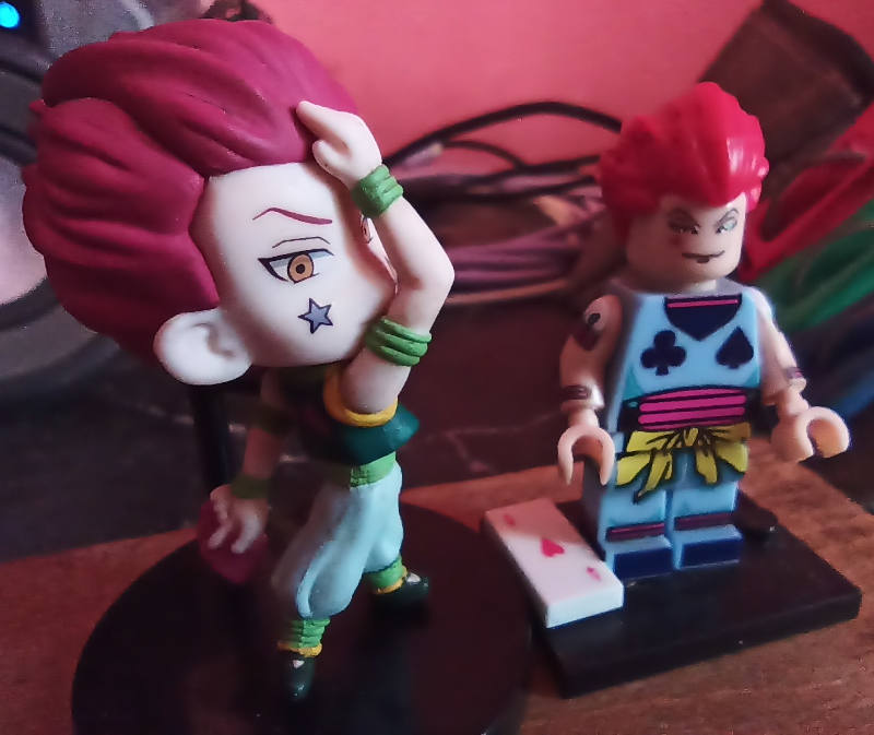 Figuritas de Hisoka de hxh que me regaló celi